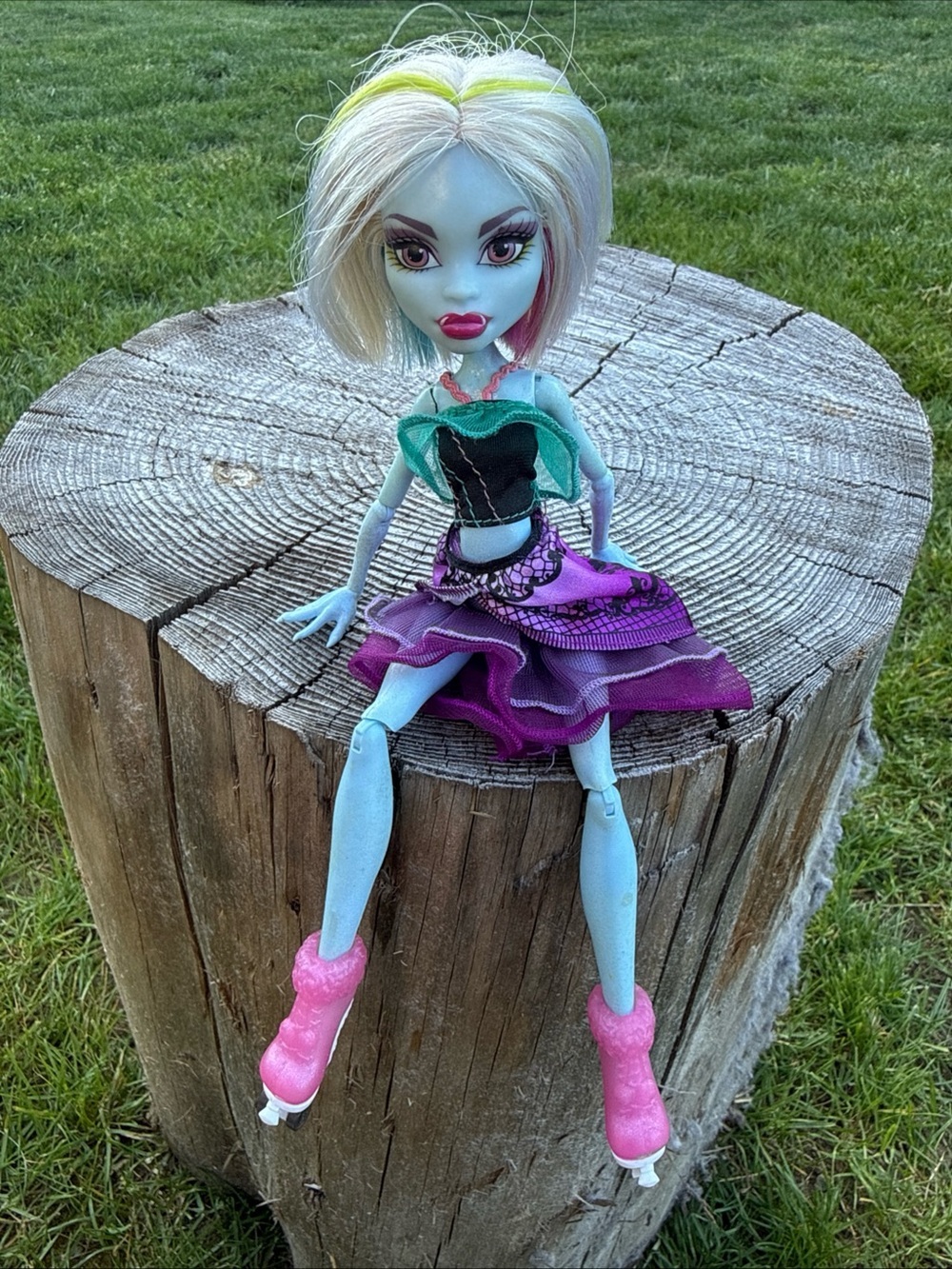 Mattel Monster High Abbey Abominable Skultimate Roller Maze doll. - Picture 3 of 10